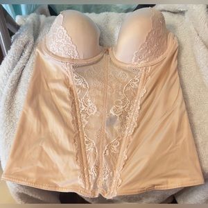 Cassandra Intimates 36B corset.